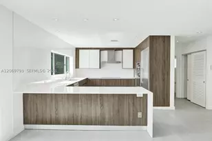19231 NE 22nd, Miami, FL 33180 - Photo 10