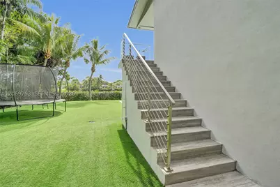 19231 NE 22nd, Miami, FL 33180 - Photo 28