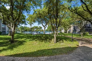 661 NE 195th, Miami, FL 33179 - Photo 30