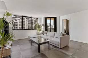 540 Brickell Key, Miami, FL 33131 - Photo 4