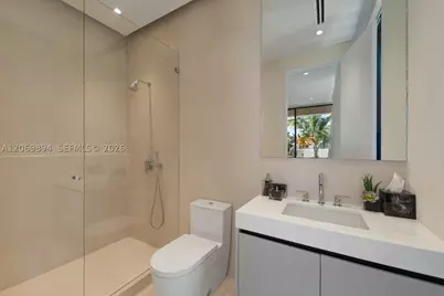 6015 N Bay, Miami Beach, FL 33140 - Photo 30