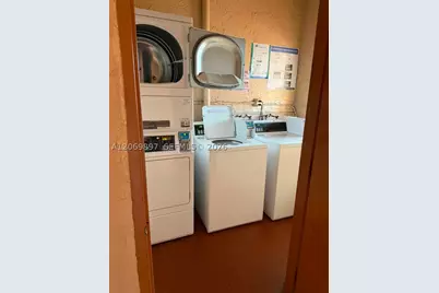1630 W 46th #504C, Hialeah, FL 33012 - Photo 10