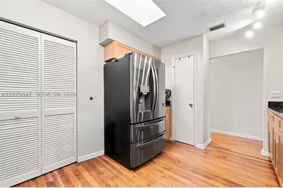 10852 Cypress Glen, Coral Springs, FL 33071 - Photo 16