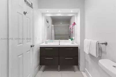 5445 Collins #TS11, Miami Beach, FL 33140 - Photo 26