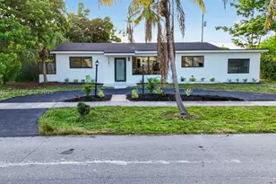 9281 Martinique, Cutler Bay, FL 33189 - Photo 2
