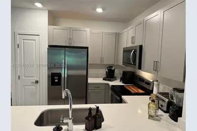 142 SE 5th, Deerfield Beach, FL 33441 - Photo 2