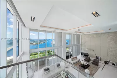 1040 Biscayne #4403, Miami, FL 33132 - Photo 1