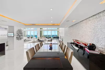 1040 Biscayne #4403, Miami, FL 33132 - Photo 12