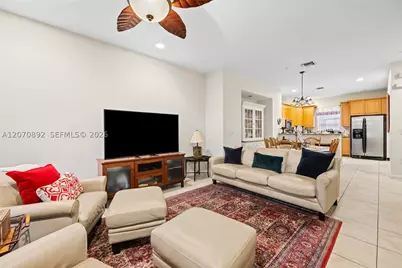 1033 NE 17th #1202, Fort Lauderdale, FL 33304 - Photo 4