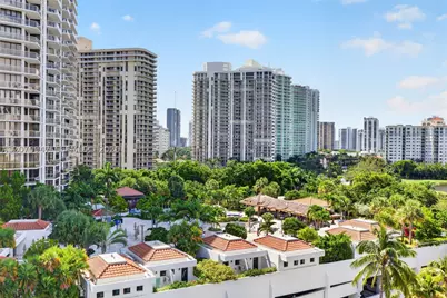 3731 N Country Club #1023, Aventura, FL 33180 - Photo 42