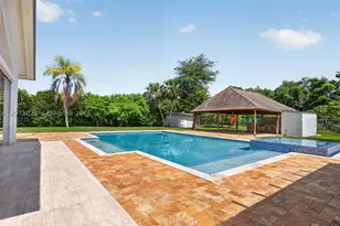 10890 SW 95th, Miami, FL 33176 - Photo 48