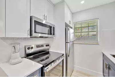 934 NW 4th #2, Fort Lauderdale, FL 33311 - Photo 6