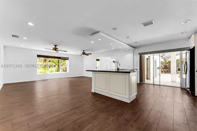 11890 SW 72nd, Pinecrest, FL 33156 - Photo 10