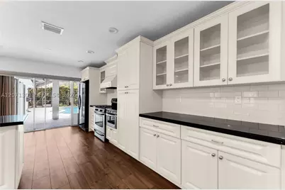 11890 SW 72nd, Pinecrest, FL 33156 - Photo 12