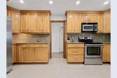 13710 SW 18th, Miami, FL 33175 - Photo 8