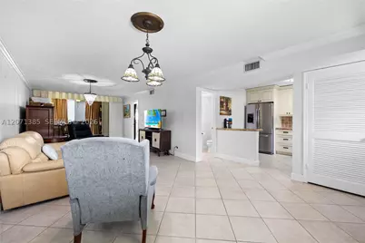 811 S Hollybrook #105, Pembroke Pines, FL 33025 - Photo 6
