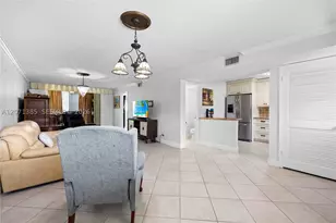 811 S Hollybrook, Pembroke Pines, FL 33025 - Photo 6