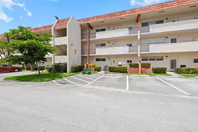 811 S Hollybrook #105, Pembroke Pines, FL 33025 - Photo 1