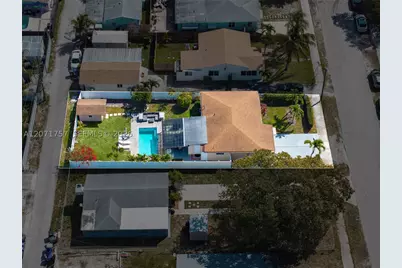 1935 Arthur, Hollywood, FL 33020 - Photo 1