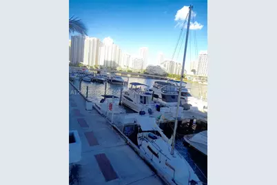 999 Brickell Bay #809, Miami, FL 33131 - Photo 16