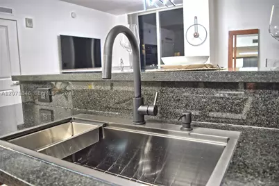 170 SE 14th #2303, Miami, FL 33131 - Photo 16