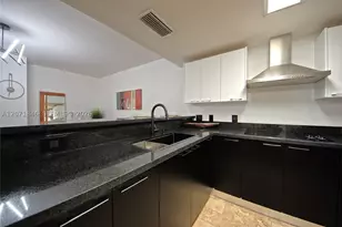 170 SE 14th, Miami, FL 33131 - Photo 14