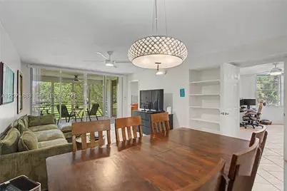 9520 Seagrape #205, Davie, FL 33324 - Photo 6