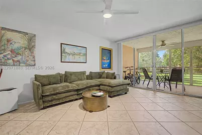 9520 Seagrape #205, Davie, FL 33324 - Photo 8