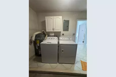 3160 NW 3rd, Miami, FL 33125 - Photo 12