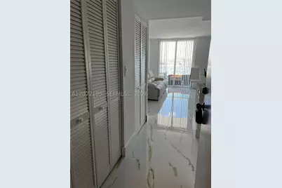 1035 West #803, Miami Beach, FL 33139 - Photo 2