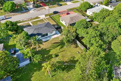 521 NW 189th, Miami Gardens, FL 33169 - Photo 52