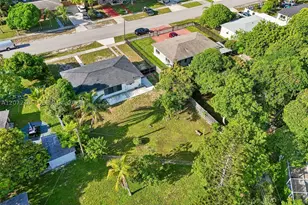 521 NW 189th, Miami Gardens, FL 33169 - Photo 52