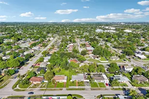 521 NW 189th, Miami Gardens, FL 33169 - Photo 48
