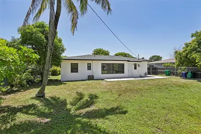 521 NW 189th, Miami Gardens, FL 33169 - Photo 38