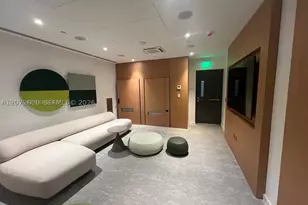 300 Biscayne Blvd, Miami, FL 33131 - Photo 44