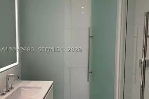 300 Biscayne Blvd, Miami, FL 33131 - Photo 14