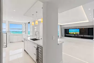 4201 Collins #2202, Miami Beach, FL 33140 - Photo 28