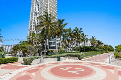 4201 Collins #2202, Miami Beach, FL 33140 - Photo 4