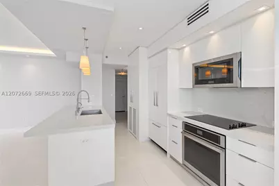 4201 Collins #2202, Miami Beach, FL 33140 - Photo 26