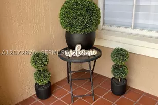 7690 S Southwood, Davie, FL 33328 - Photo 6