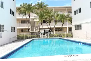 462 Golden Isles, Hallandale Beach, FL 33009 - Photo 1