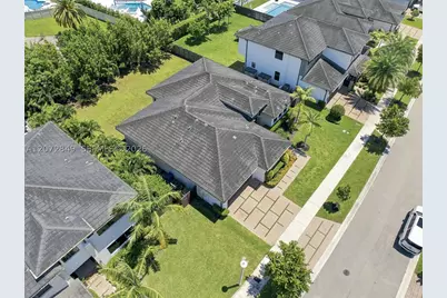 8875 NW 161st, Miami Lakes, FL 33018 - Photo 30
