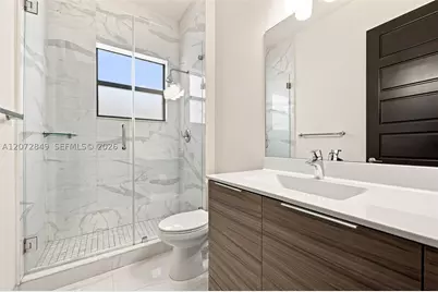 8875 NW 161st, Miami Lakes, FL 33018 - Photo 20