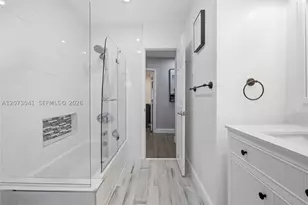 1721 NW 114th, Pembroke Pines, FL 33026 - Photo 38