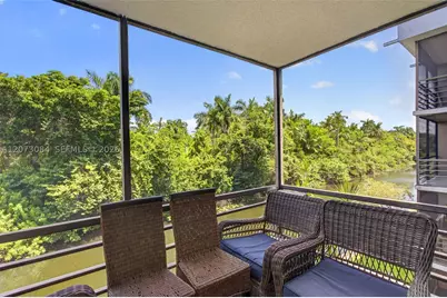 106 Royal Park #3D, Oakland Park, FL 33309 - Photo 2