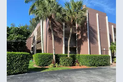7020 Nova #209D, Davie, FL 33317 - Photo 2
