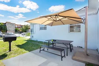 115 SE 2nd #2, Hallandale Beach, FL 33009 - Photo 6