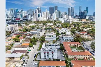 620 SW 10th #305, Miami, FL 33130 - Photo 12