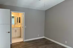 1542 Presidio, Weston, FL 33327 - Photo 8