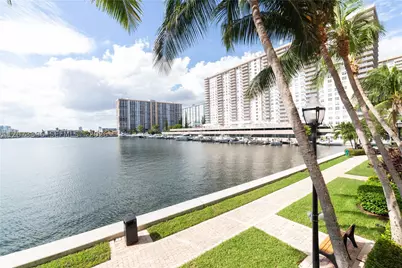 17150 N Bay #2902, Sunny Isles Beach, FL 33160 - Photo 26